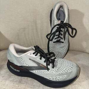 Brooks Adrenaline GTS 24 Womens Size 8 Gray Athletic Running Shoes No Insoles